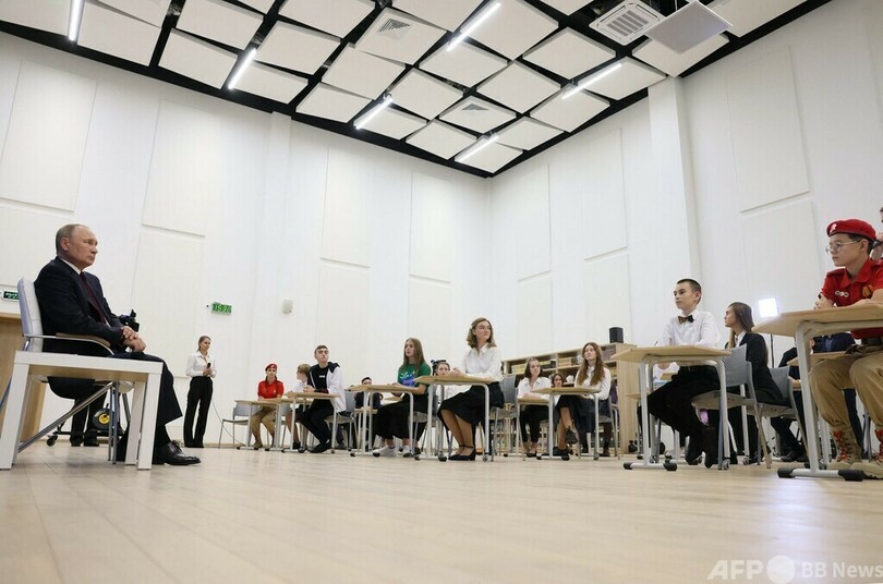 ロシア大統領、西部の飛び地を訪問 EUとの緊張高まる中