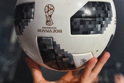 写真特集】サッカーW杯ロシア大会公式球「テルスター18」 写真10枚