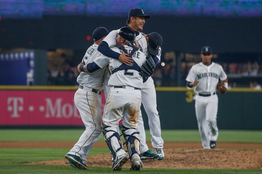 岩隈がノーヒットノーラン達成！日本人投手では野茂氏以来の快挙 写真