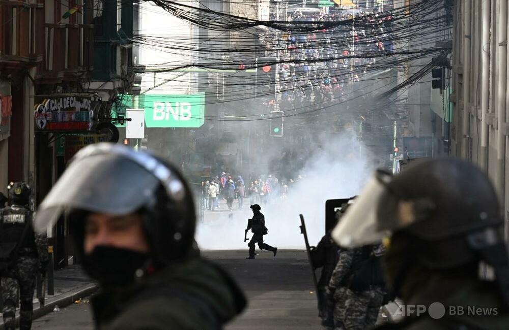 ボリビア非常事態宣言、軍投入で道路封鎖排除へ 6週間の抗議で経済損失数十億ドル
