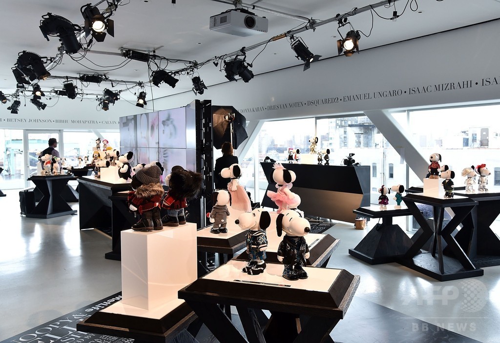 ドリスやアナ・スイ、DVFらも参加、スヌーピー生誕65周年記念チャリティー