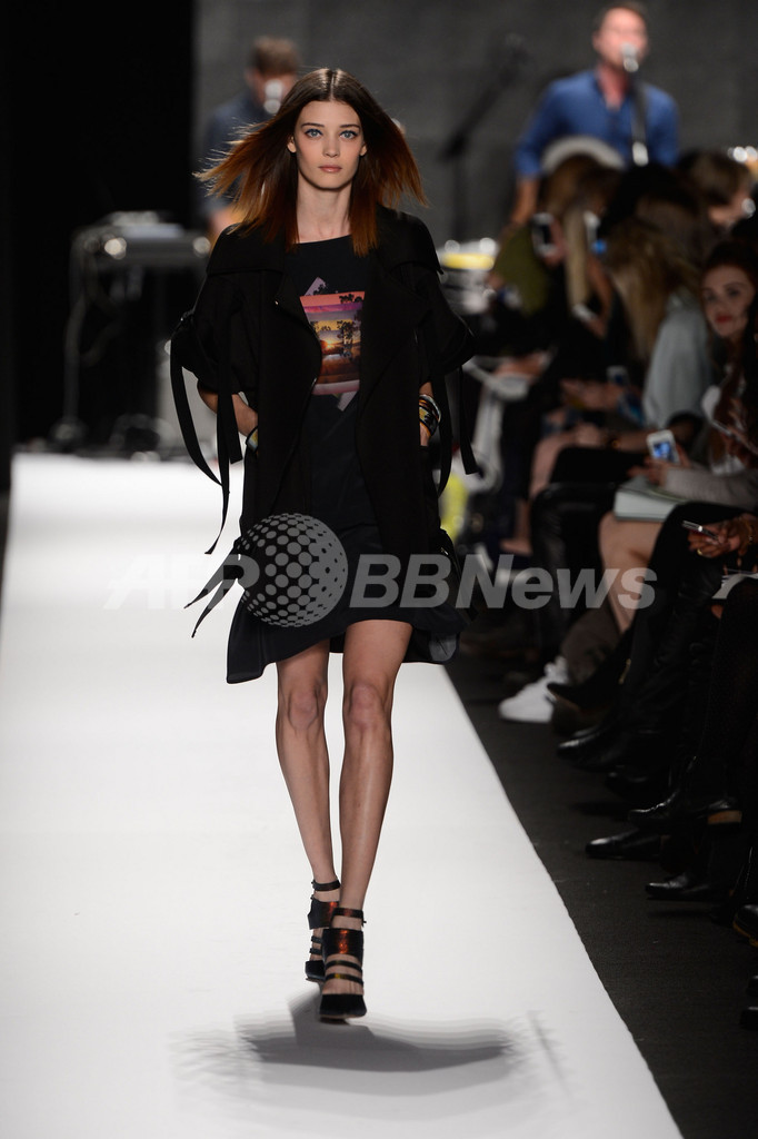 ＜13/14年秋冬NYコレクション＞レベッカ ミンコフ