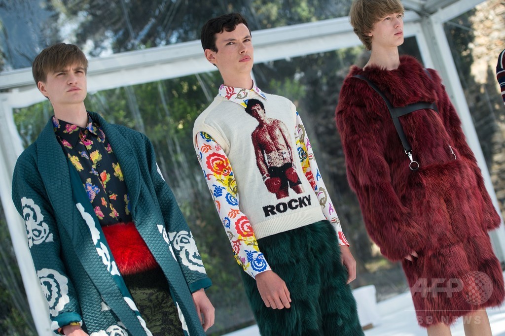 モード＆写真フェス審査委員長のK・ラガーフェルド、新人クリエーターに助言