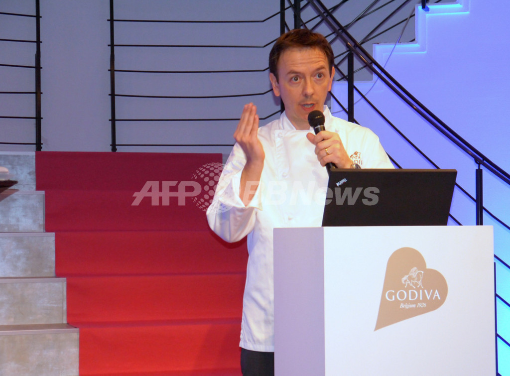 「ゴディバ」今年のバレンタインはハイメ・アジョンと再びコラボ