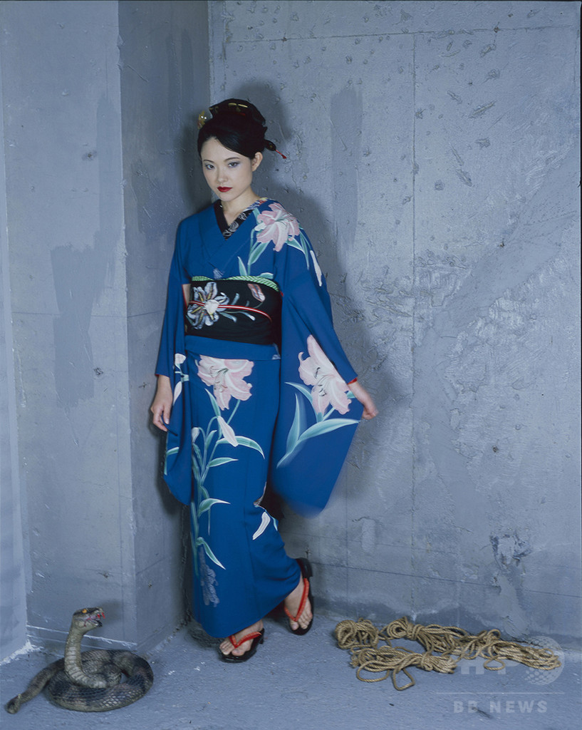 アラーキー個展「淫冬」、原宿で開催 