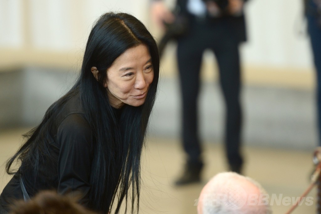 オバマ夫人がテープカット、アナ・ウィンター・コスチューム・センター開館式