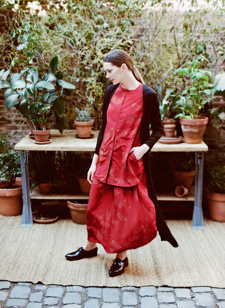 コンフォートウェアの新提案、「ハナ タジマ フォー ユニクロ」日本上陸