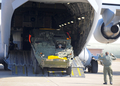 2008年2月15日、韓国の大邱（Daegu）にある大邱空軍基地（Daegu Air Base）にアラスカ（Alaska）から輸送された米軍のストライカー旅団（Stryker Platoon）の軍事車両。(c)AFP/KIM JAE-HWAN
