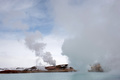アイスランドのミーバトン湖近くにある地熱発電所（2017年4月12日撮影）。(c)AFP/LOIC VENANCE