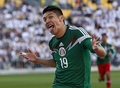2014年サッカーW杯ブラジル大会（2014 World Cup）大陸間プレーオフ第2戦、ニュージーランド対メキシコ。得点を挙げ歓喜するメキシコのオリベ・ペラルタ（Oribe Peralta、2013年11月20日撮影）。(c)AFP/MARTY MELVILLE