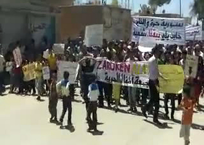 シリアで大規模反体制デモ、治安部隊発砲で34人死亡