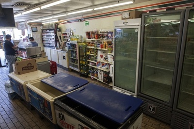 メキシコ、ビール不足で密造酒事故多発 138人死亡の州も