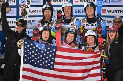 米国が混合団体パラレルで優勝、世界アルペン