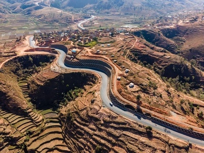 中国が建設を支援したマダガスカル首都郊外道路プロジェクトが正式に引き渡し