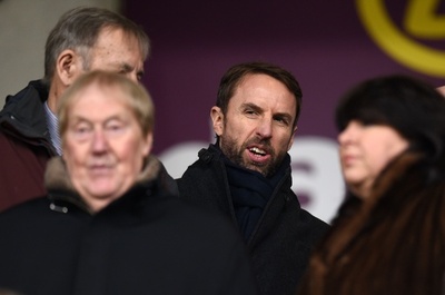 英代表監督「何としてもW杯行きたい」 ロシアとの緊張高まりで