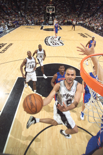＜06-07NBA＞スパーズ ピストンズの追撃を逃げ切り今季48勝目を挙げる - 米国