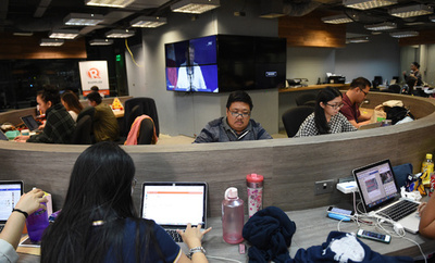 ドゥテルテ氏、批判的な報道サイトの大統領取材を禁止へ 人権団体ら非難