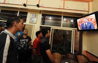 モロッコ国王、権限縮小する民主化改憲案を発表 国民投票へ