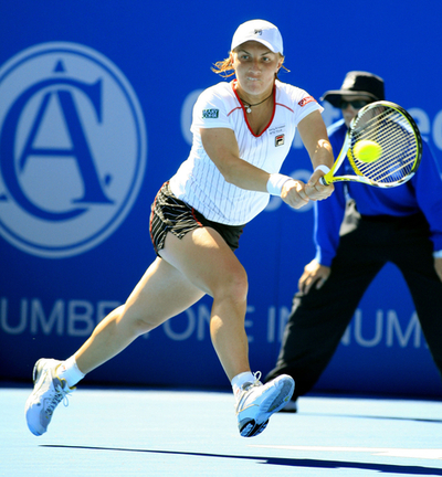 クズネツォワ バイディソバをストレートで降し決勝進出