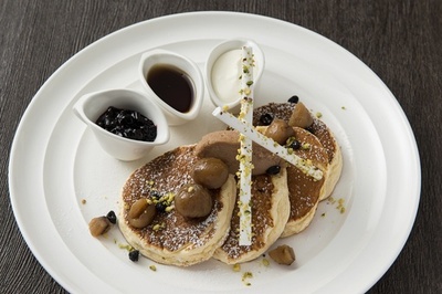 朝食の女王「サラベス」ルミネ新宿店3周年、期間限定メニュー登場