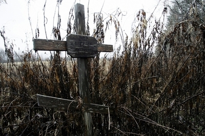 恋人の兄弟を生き埋めにして殺害、ロシア