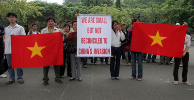 ベトナムで再び南沙諸島などの領有権めぐる反中国デモ　