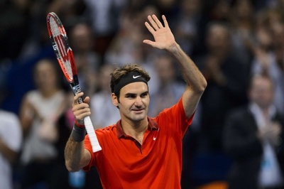 フェデラー、カルロビッチを破り決勝進出 スイス・インドア