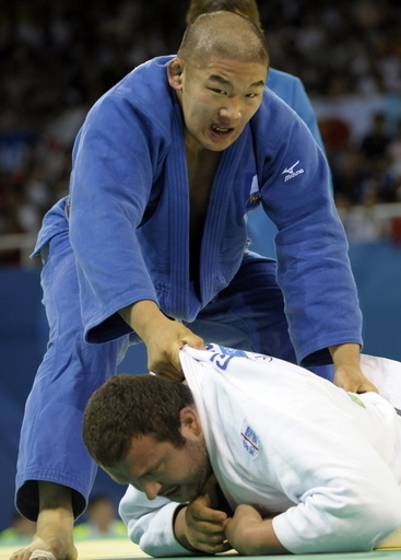 石井慧 柔道・男子100キロ超級決勝に進出