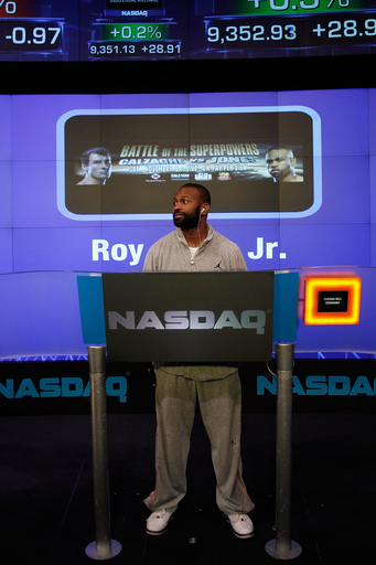 ロイ・ジョーンズJr ナスダックのクロージングベルに登場