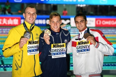 ドレッセルが男子100m自由形制し今大会3冠、世界水泳