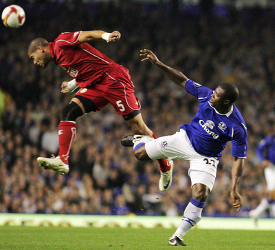 エバートン ホームでスタンダール・リエージュと引き分ける