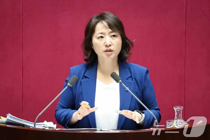 韓国の進歩系与党「共に民主党」の国会議員、イ・ジュヒ氏(c)news1