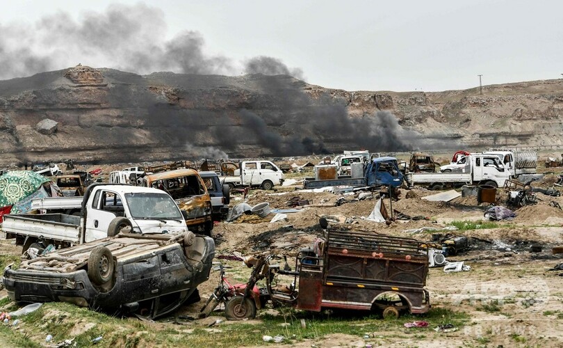 IS戦闘員らが続々投降、「カリフ制国家」壊滅後 シリア東部