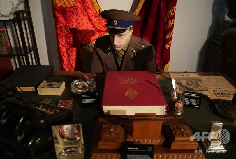 冷戦時代のスパイ気分が味わえる？ 米NYに「KGB博物館」オープン