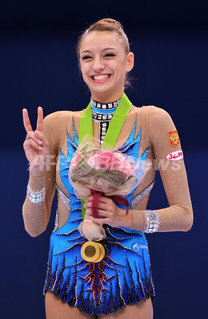 カナエワがフープとロープで優勝、世界新体操 写真28枚 国際ニュース：AFPBB News