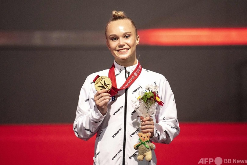 メルニコワが女子個人総合V 畠田は負傷で決勝棄権 世界体操