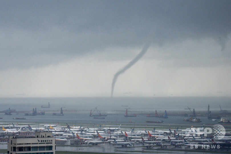 香港の空港付近で竜巻発生 雷雨の影響で 写真1枚 国際ニュース Afpbb News