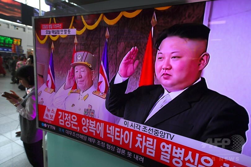 北朝鮮で軍事パレード、金日成主席の生誕記念日に軍事力誇示