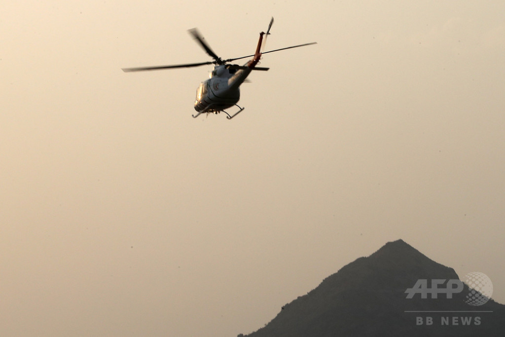 サウジ王子、ヘリ墜落で死亡 対イエメン国境付近 サウジ王子、ヘリ墜落で死亡 対イエメン国境付近