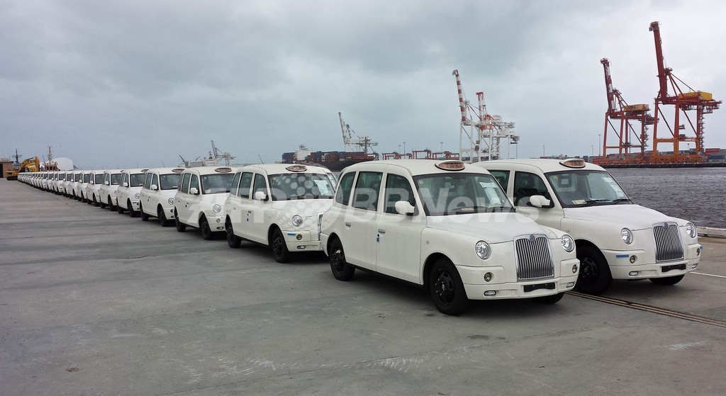 ロンドンの名物タクシー、豪に初上陸 車体は黒から白に ロンドンの名物タクシー、豪に初上陸 車体は黒から白に