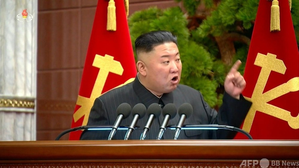 動画：北朝鮮高官解任、コロナめぐる「重大事件」で 国営テレビが会議映像を放送