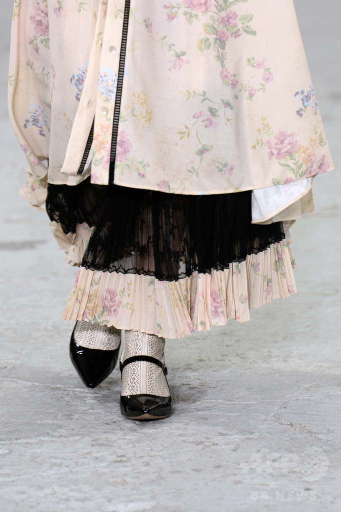 「ヴェロニク・ブランキーノ」17年春夏