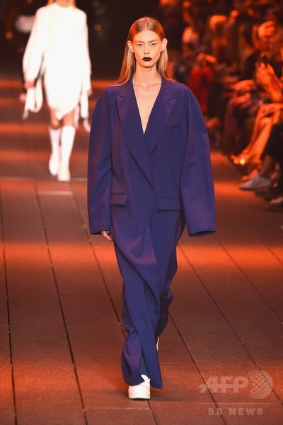 「DKNY」17年春夏