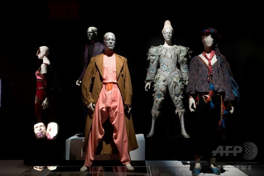 「デヴィッド・ボウイ・イズ」プレミアム・トークショー開催