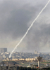 パレスチナ自治区ガザ地区（Gaza Strip）北部で、イスラエルに向けて発射されたロケット弾（2009年1月14日撮影）。(c)AFP/JACK GUEZ