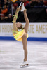 13-14フィギュアスケートGPシリーズ開幕戦スケート・アメリカ（Skate America 2013）、女子シングル・ショートプログラム（SP）。演技に臨むエレーナ・ラディオノワ（Elena Radionova、2013年10月19日撮影）。(c)AFP/Getty Images/Dave Reginek