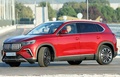 トルコ北西部ブルサ県ゲムリクで開かれた同国初の電気自動車（EV）を開発・生産する合弁企業TOGGの工場開業式に参加し、エミネ・エルドアン大統領夫人（左）を乗せた電気自動車を運転するレジェプ・タイップ・エルドアン大統領。トルコ大統領府提供（2022年10月29日撮影）。(c)AFP PHOTO /TURKISH PRESIDENCY PRESS OFFICE