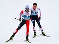 ノルディックスキー世界選手権、複合男子個人ラージヒル。後半距離に臨む渡部暁斗（左）とヤールマグヌス・リーベル（2021年3月4日撮影）。(c)CHRISTOF STACHE / AFP
