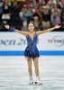 フィギュアスケート、地域対抗戦のジャパンオープン（Japan Open 2013）。演技を終え歓声に応える浅田真央（Mao Asada、2013年10月5日撮影）。(c)AFP/KAZUHIRO NOGI