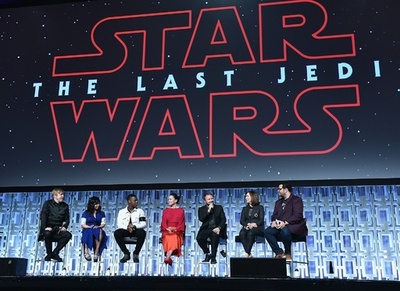 スター・ウォーズ最新作、初の予告編公開でネット大熱狂